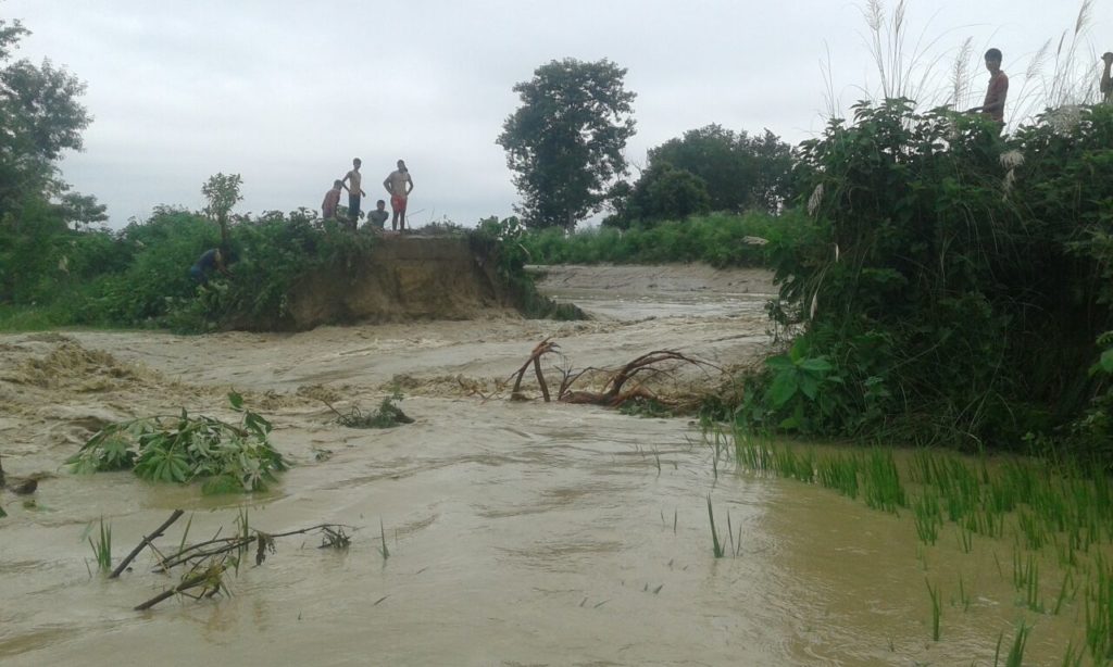 महाव दो स्थानो पर टूटा मचाया तांडव --------