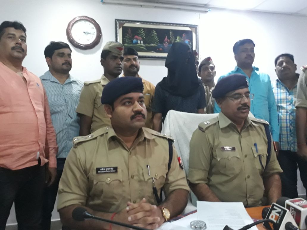 कुख्यात अपराधी के नाम पर रंगदारी मागने वाला अभियुक्त पुलिस की गिरफ्त में