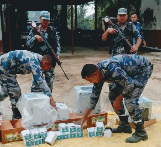 इंडो नेपाल बार्डर पर इलेक्ट्रॉनिक एवं प्रिंटर मशीन बरामद