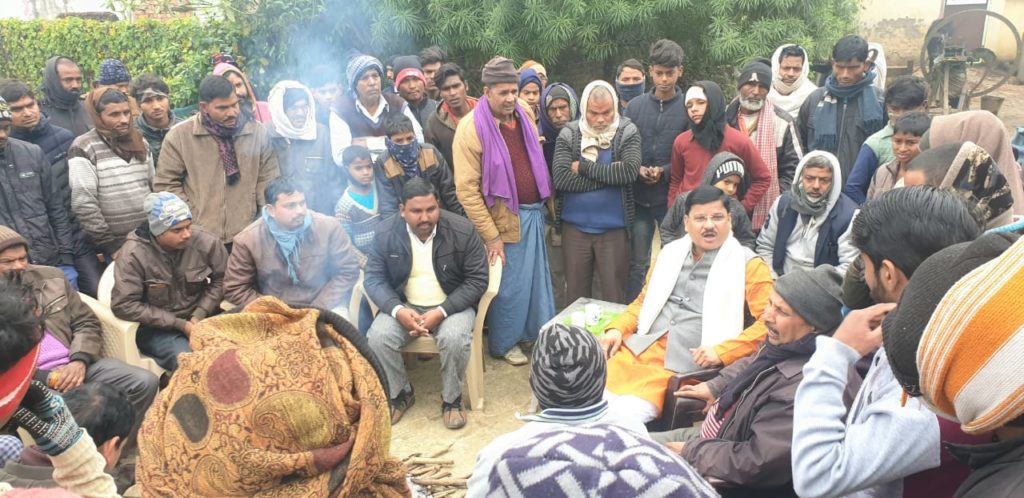 सोनौली न०पं० के 3 वार्डो का सुधीर त्रिपाठी ने किया औचक निरीक्षण, जाना हाल