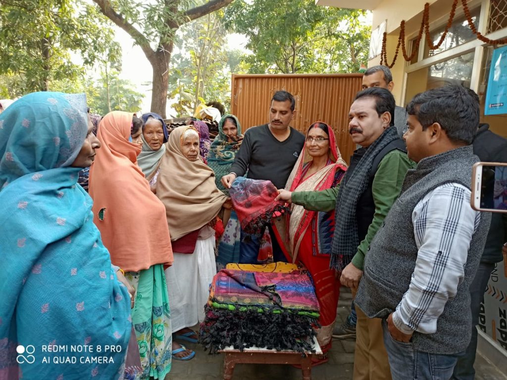 ठंड से किसी निरीह असहाय की जान नहीं जाने पाएगी --गुड्डू रवान