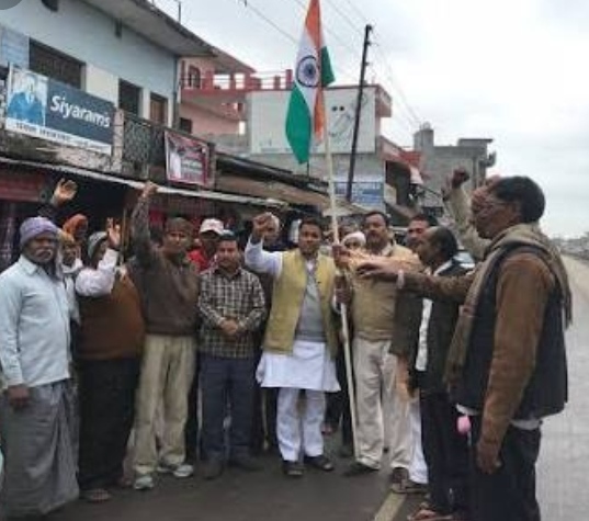 कोल्हुई को नगर पंचायत और ब्लाक बनाने की मांग को लेकर पदयात्रा शुरु।