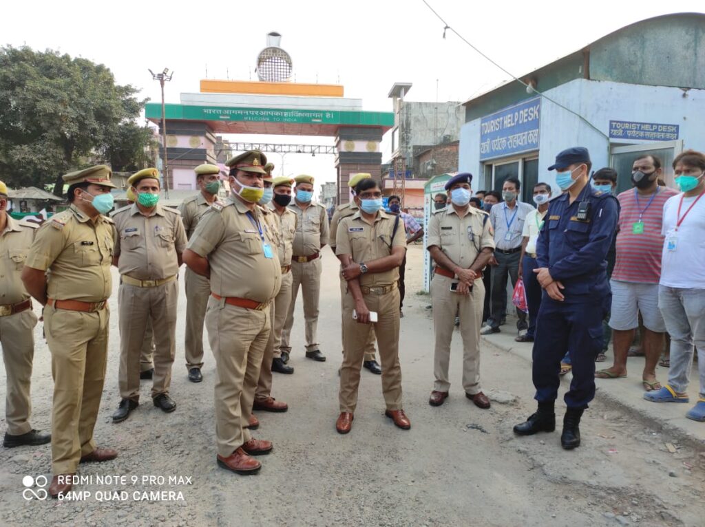 सोनौली बॉर्डर पहुंचे पुलिस अधीक्षक, लिया जायजा, सतर्क दृष्टि बनाए रखने के निर्देश