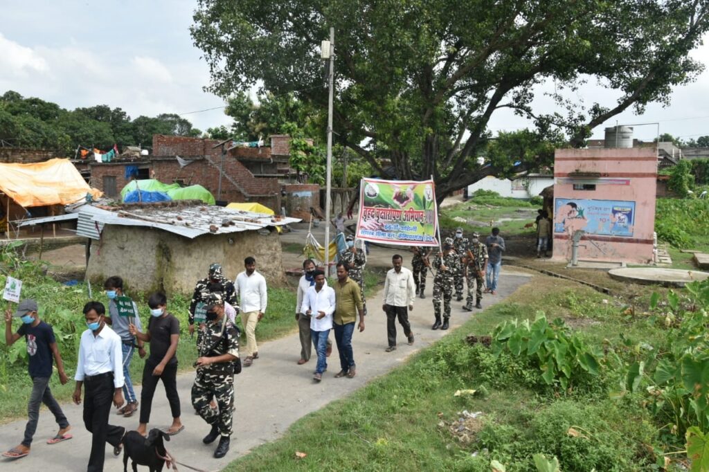 एसएसबी नौतनवा- सरहदी गांव में निकाला गया पौधारोपण जन जागरूकता रैली