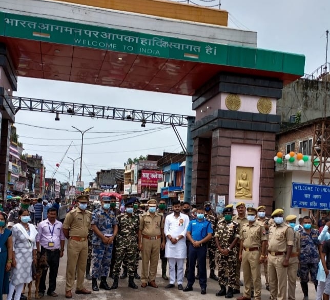 सरहदी क्षेत्रों में गुजा भारत माता की जय, नेपाली अधिकारियों को दी गई शुभकामनाएं