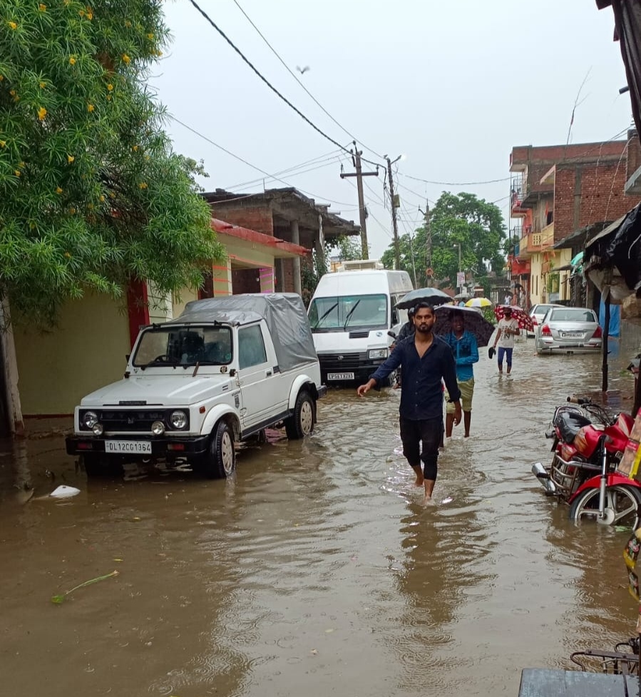 सोनौली- रोहिन नदी ने मचाया तांडव, एसएसबी कैंप में घुसा पानी, दर्जनों गांव संपर्क कटा