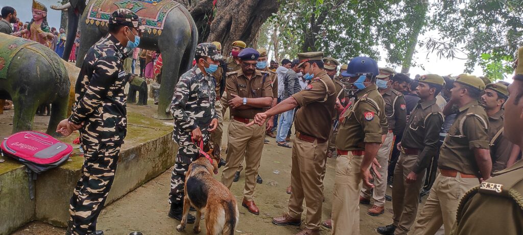 महराजगंज परसामलिक- महदेइया में दो साधुओ की निमर्म हत्या, पहुंचे पुलिस कप्तान