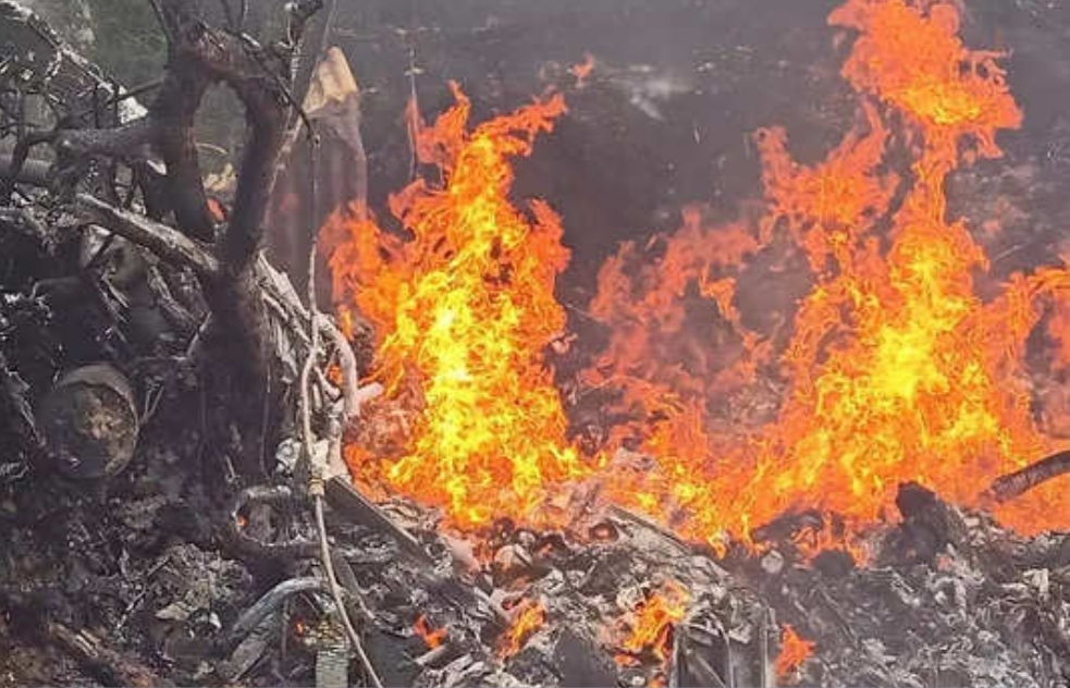 तमिलनाडु के कुन्नूर में सीडीएस को ले जा रहा सेना का हेलीकाप्टर दुर्घटनाग्रस्‍त, चार लोगों की मौत