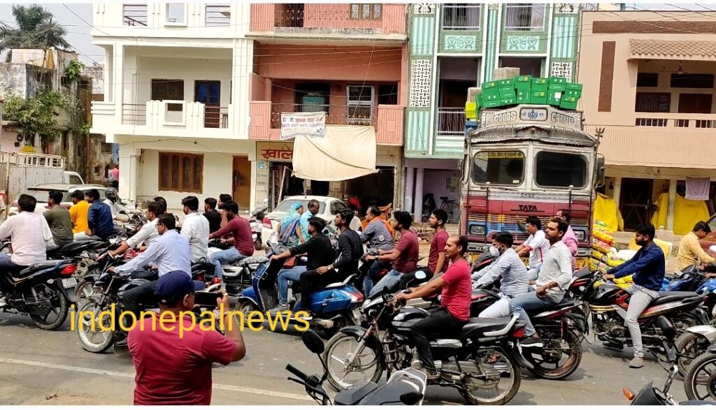 नौतनवा- ब्राह्मण समाज के लोगों ने निकाली ब्राम्हण जागरूकता बाइक रैली