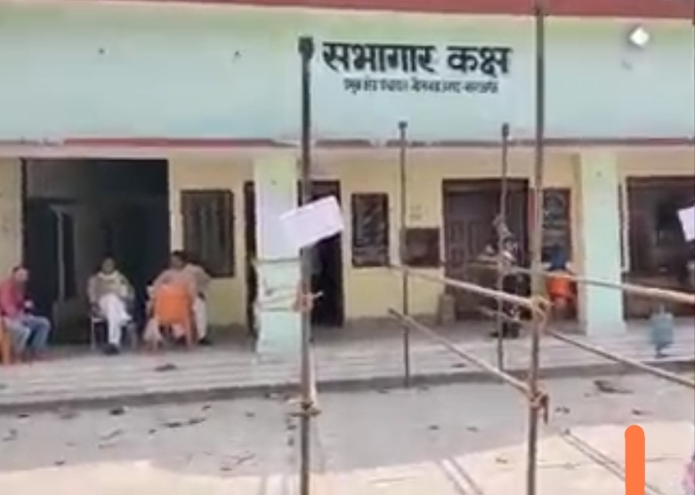 एमएलसी चुनाव -कड़ी सुरक्षा के बीच मतदान जारी