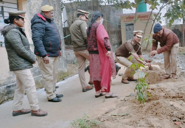 थाने में मनाया गया नूतन वर्ष, पौधा रोपण,भोज,पुलिस कप्तान ने दी शुभकामनाएं