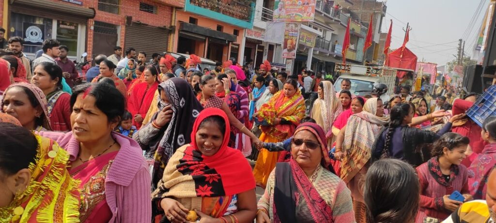 माता बनैलिया की निकली शोभायात्रा, उमड़ा जनसैलाब