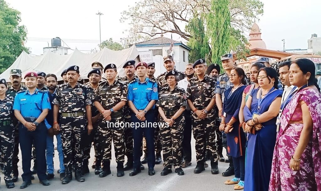 एसएसबी डीजी ने सोनौली बॉर्डर का किया दौरा, सीमा स्तंभों का किया अवलोकन