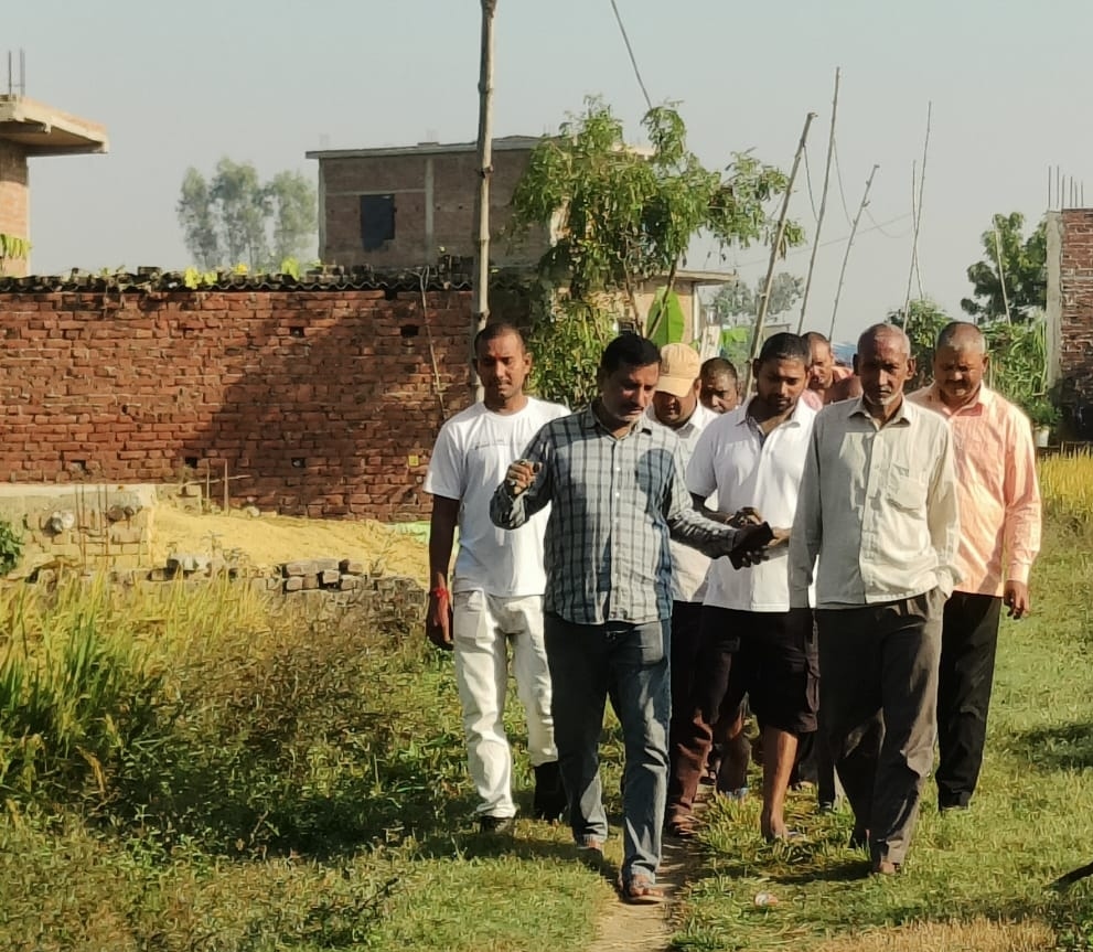 चेयरमैन बृजेश मणि ने शुरु किया वार्ड भ्रमण बोले-एक एक वादा पूरा करूंगा