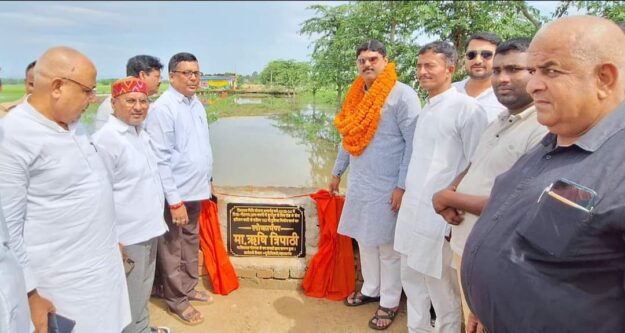 विधायक ऋषि त्रिपाठी ने किया बाढ़ संभावित क्षेत्रों का निरीक्षण