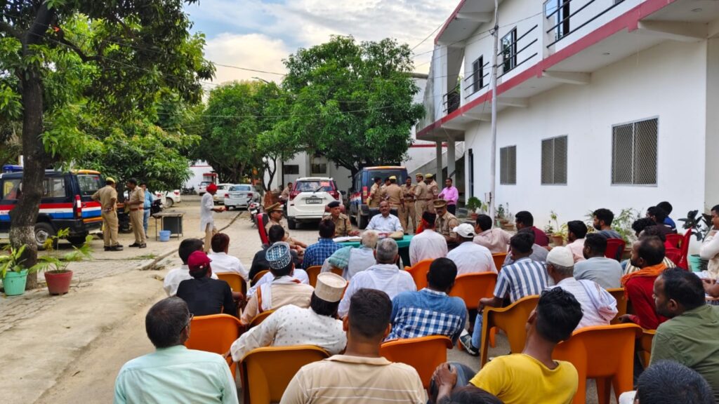 शांतिपूर्वक और सौहार्दपूर्ण वातावरण में मनाए त्यौहार--एसडीएम