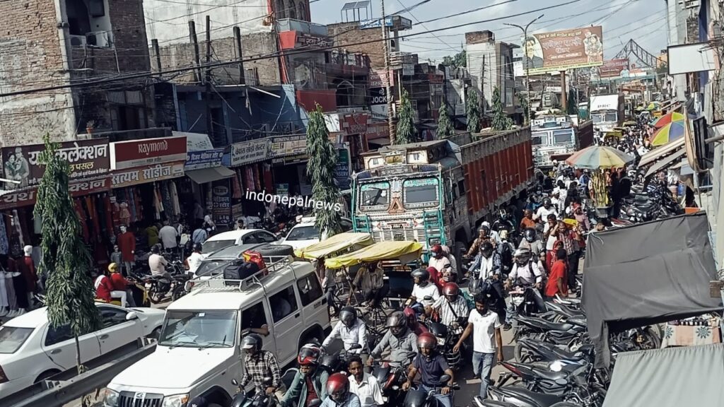 सोनौली बॉर्डर पर भीषण जाम, पर्यटक और स्थानीय लोग दिनभर रहे परेशान