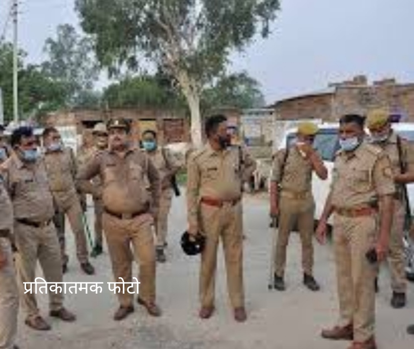 नौतनवा में पुलिस की बड़ी कार्रवाई भारी मात्रा में तस्करी का कपड़ा बरामद