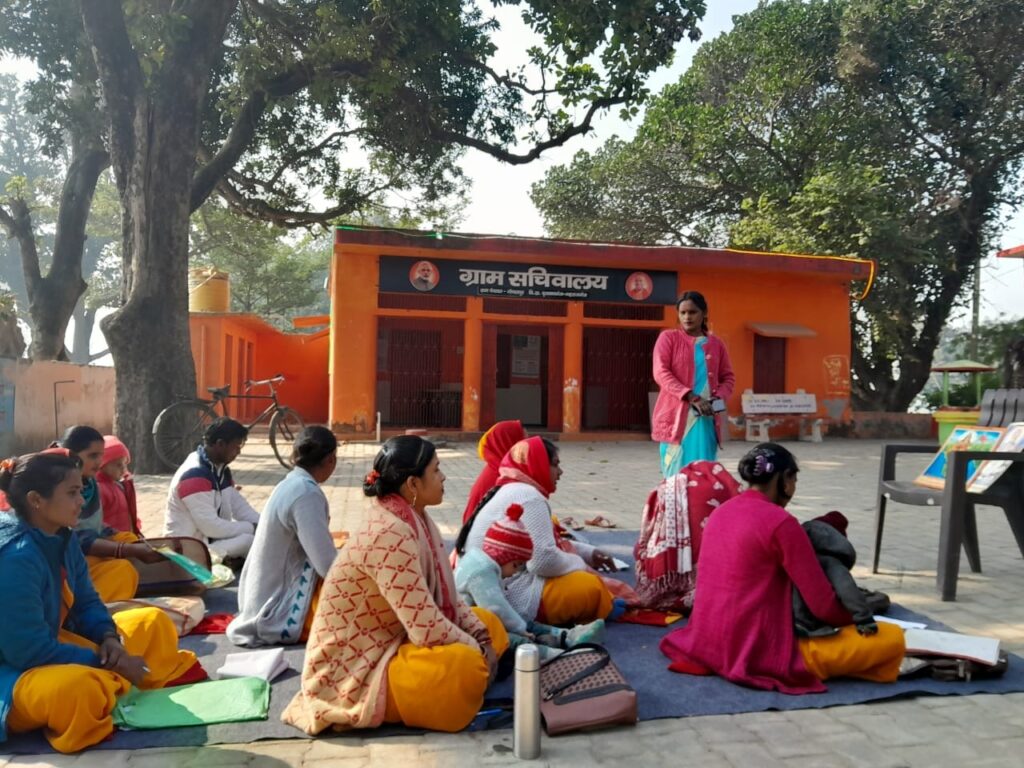 एकल विद्यालय फाउंडेशन आफ इंडिया गरीब बच्चों को देता है मुफ्त में शिक्षा 