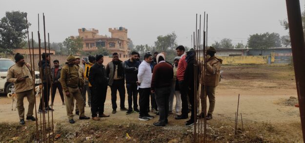 कोटही माता मंदिर मार्ग पर कस्टम कार्यालय निर्माण से आवागमन बाधित, ग्रामीणों में आक्रोश