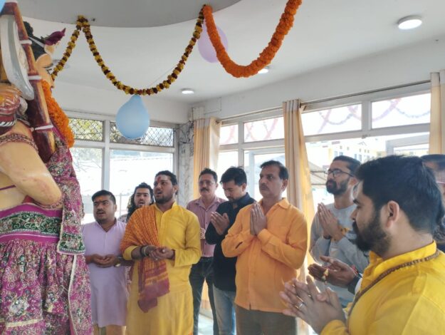 नौतनवां में भगवान परशुराम मंदिर का प्रथम स्थापना दिवस धूमधाम से मनाया गया